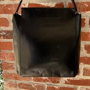 Elegant Everlane The Form Black Leather Crossbody Shoulder Bag